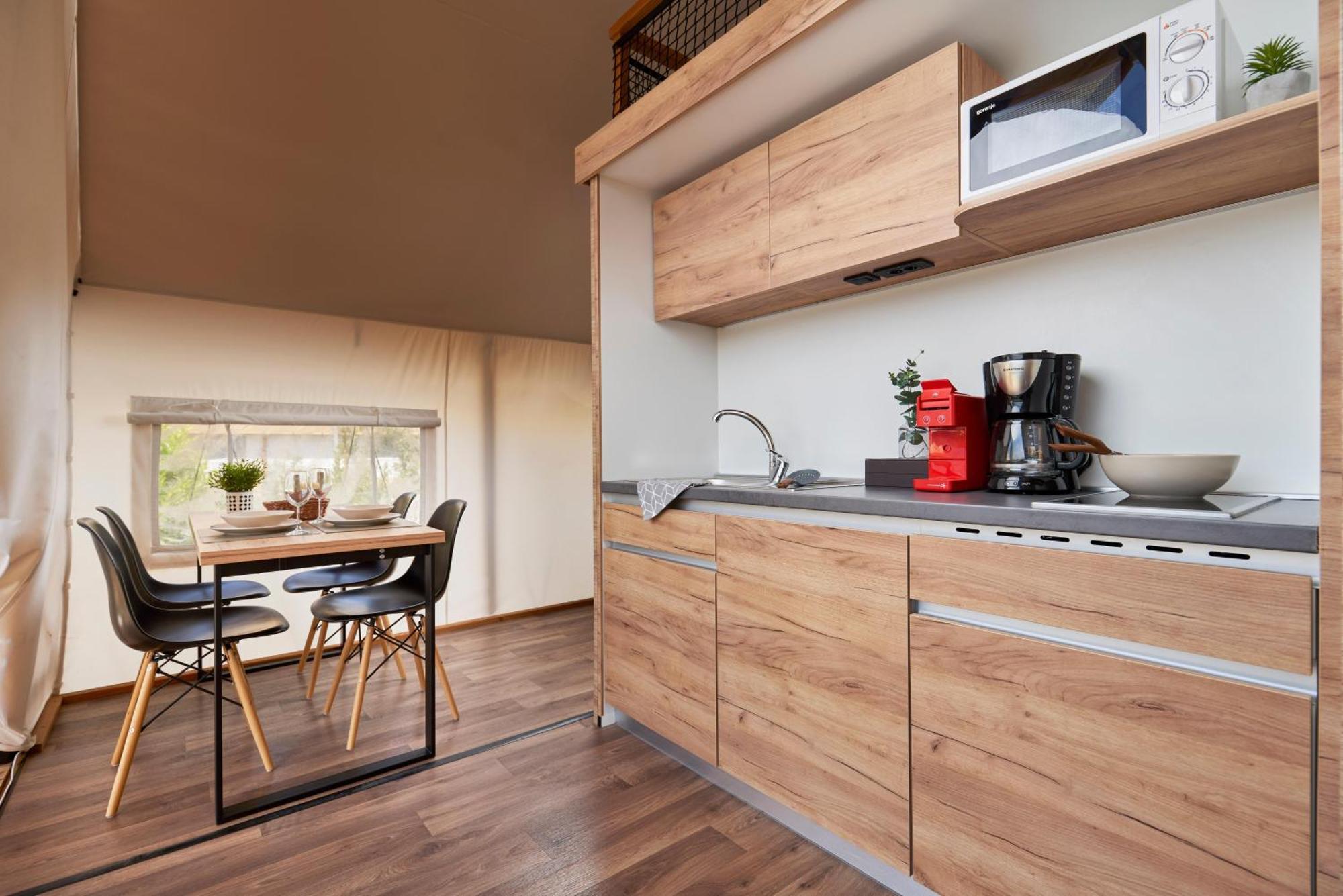 Arena One 99 Glamping Pomer Exterior foto