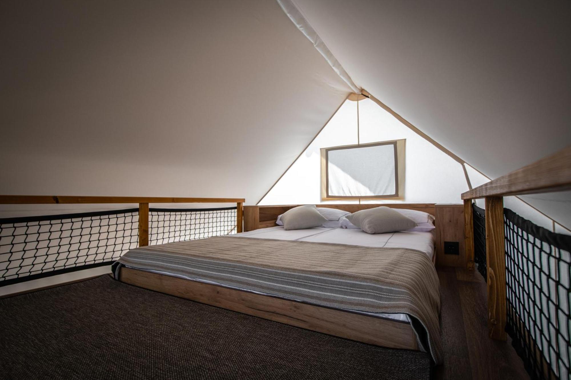 Arena One 99 Glamping Pomer Exterior foto