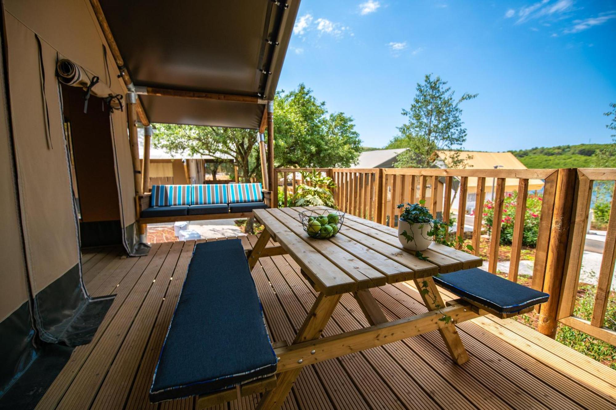 Arena One 99 Glamping Pomer Exterior foto