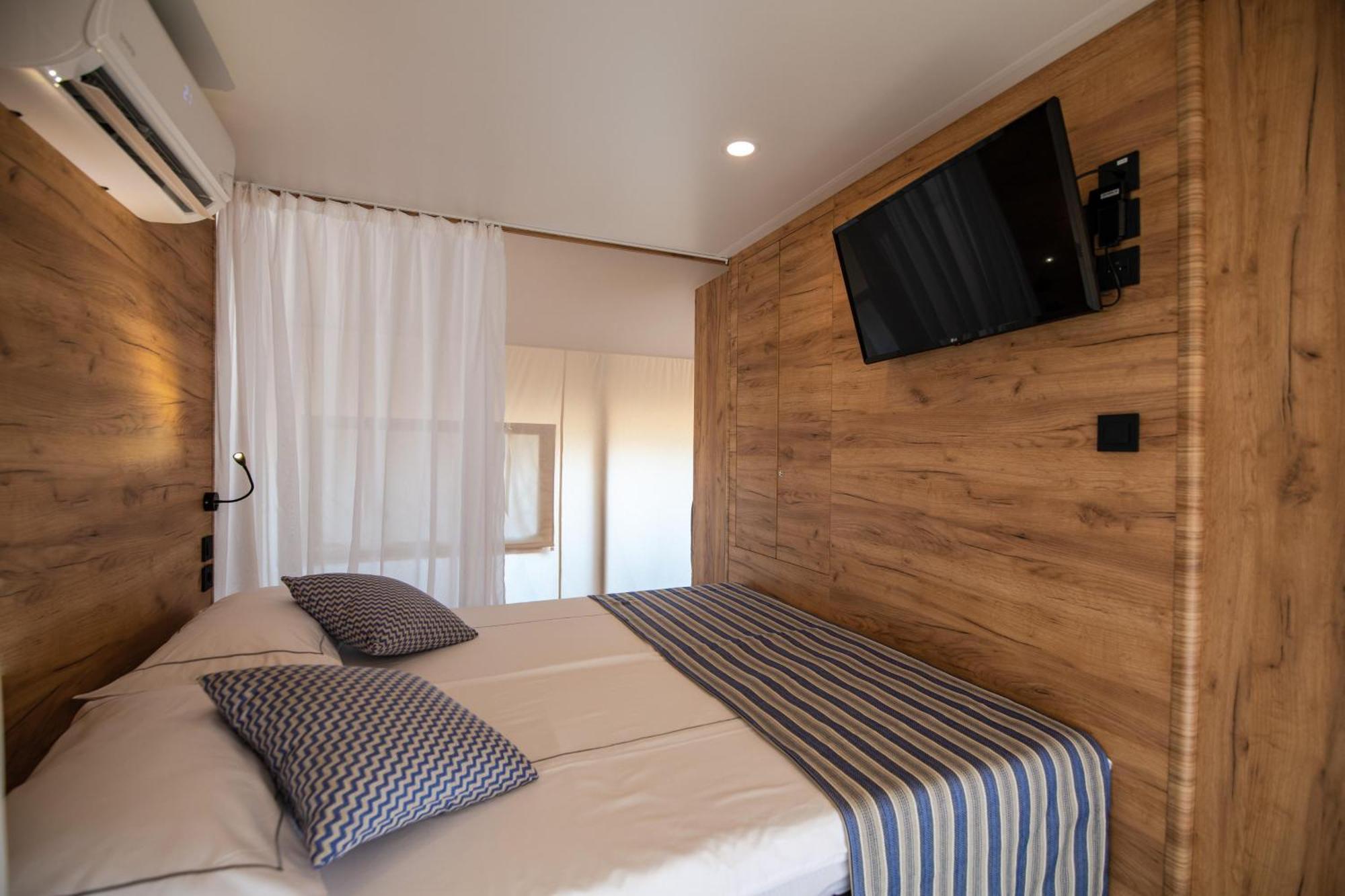Arena One 99 Glamping Pomer Exterior foto