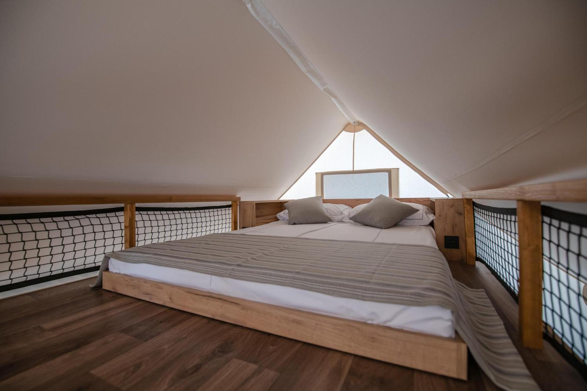 Arena One 99 Glamping Pomer Exterior foto