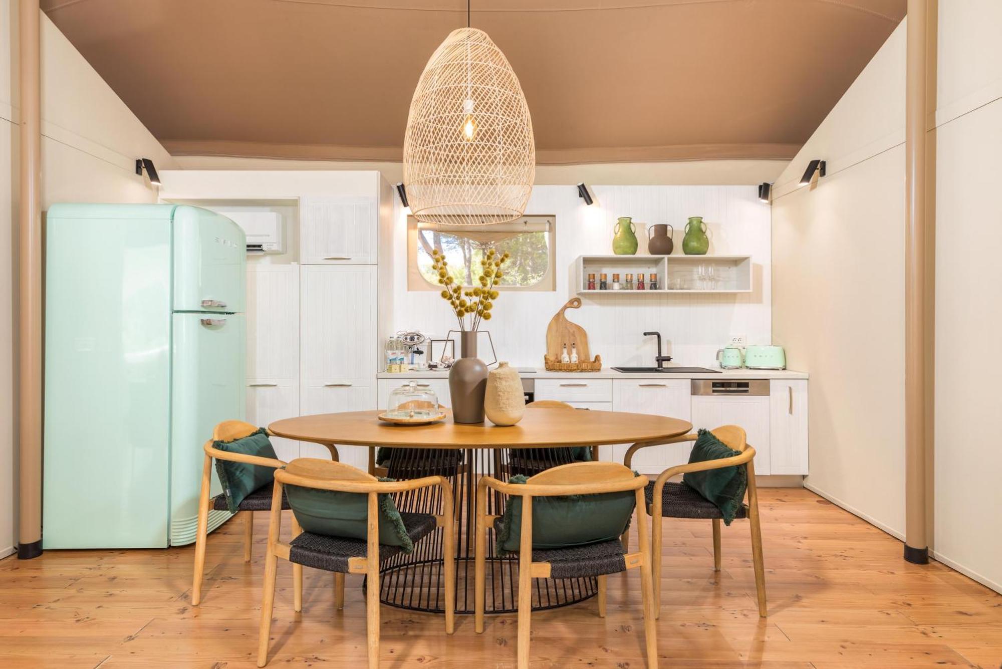 Arena One 99 Glamping Pomer Exterior foto