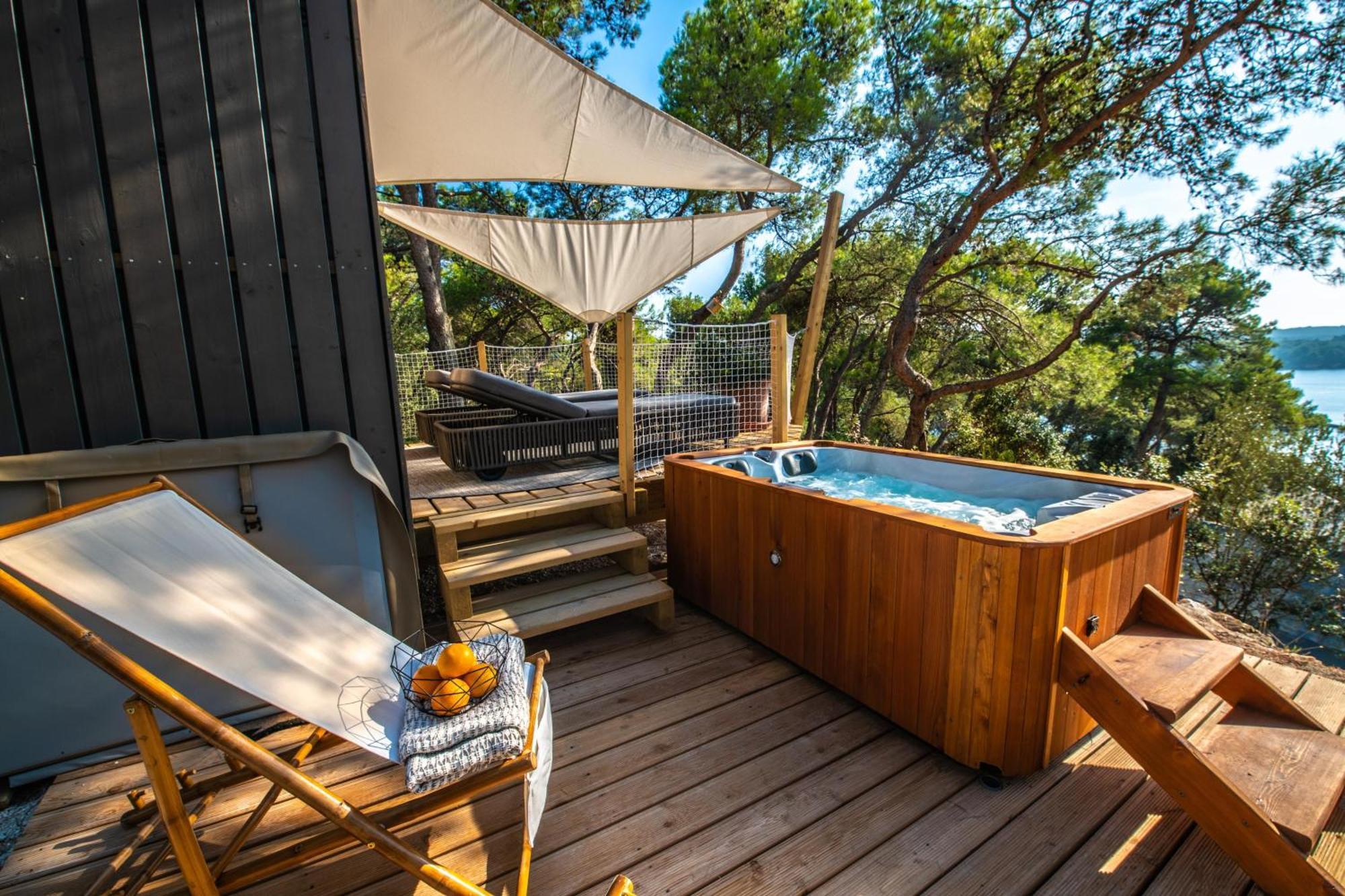 Arena One 99 Glamping Pomer Exterior foto