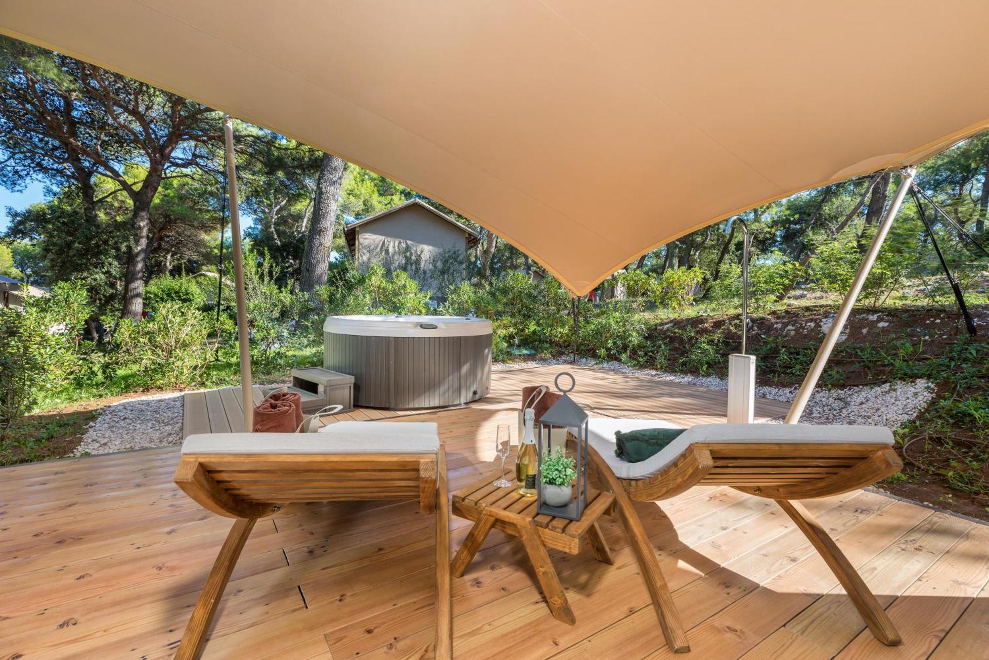 Arena One 99 Glamping Pomer Exterior foto