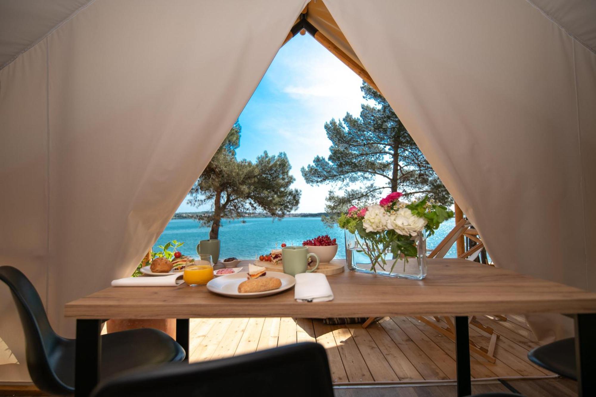 Arena One 99 Glamping Pomer Exterior foto
