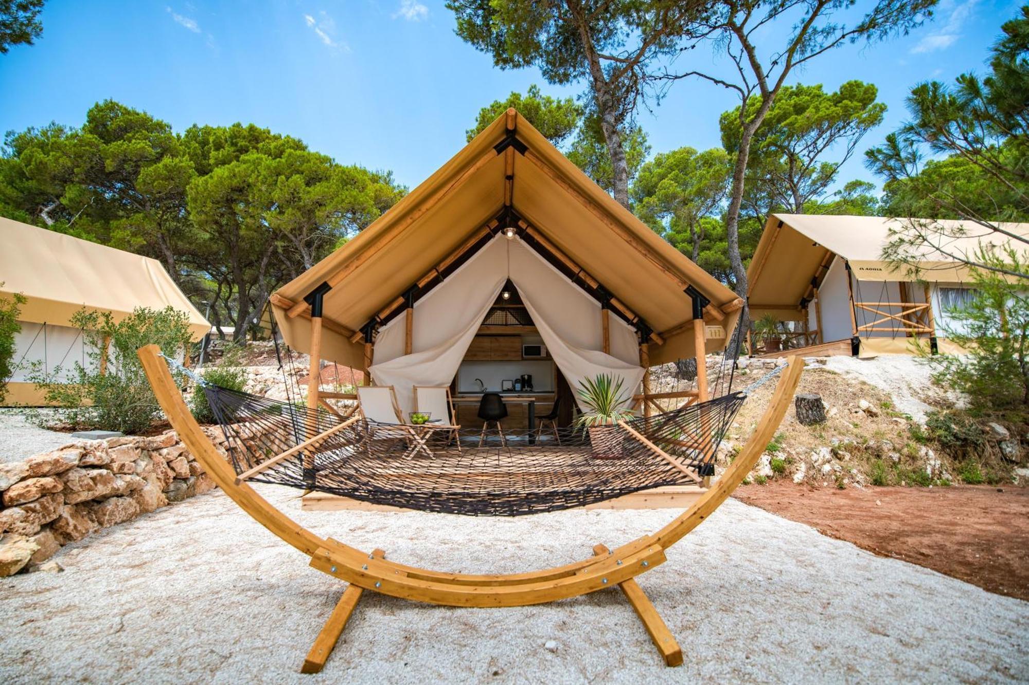 Arena One 99 Glamping Pomer Exterior foto